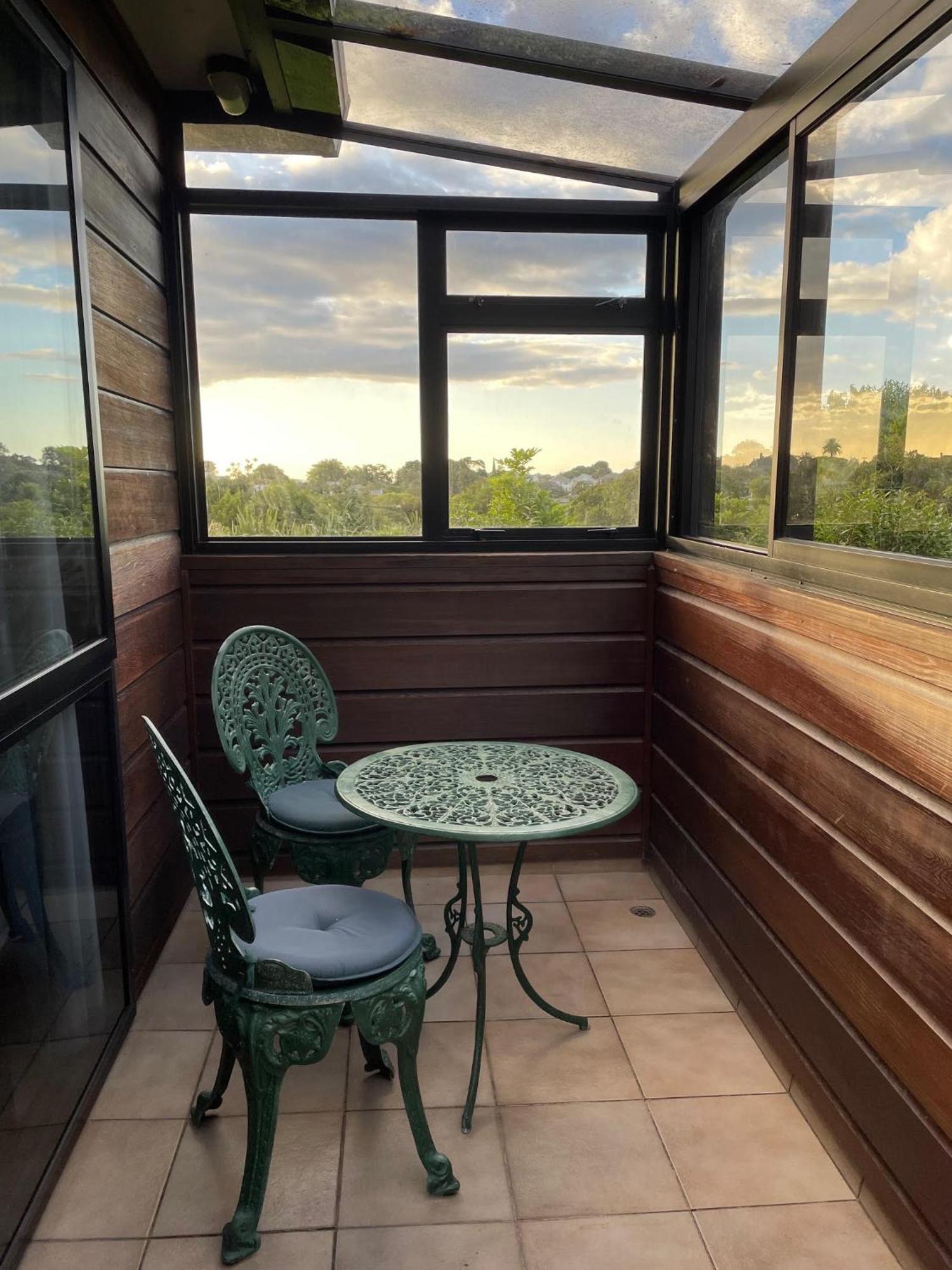 Rooms In An Epsom House Оукланд Екстериор снимка